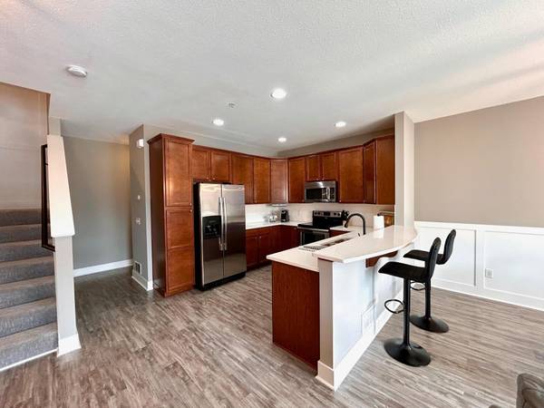 11866 Emery Village DR N #3102, Champlin, MN 55316
