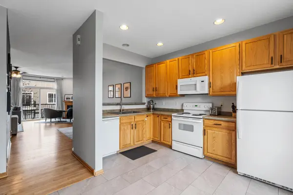 1725 Crossings BLVD, Shakopee, MN 55379