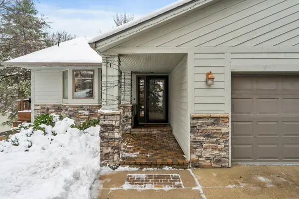 541 Indian Hill RD, Chanhassen, MN 55317