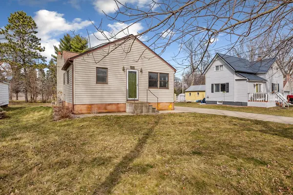 306 NW Grove ST, Brownsdale, MN 55918