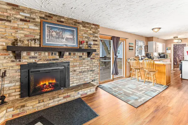 324 107th AVE NE, Blaine, MN 55434