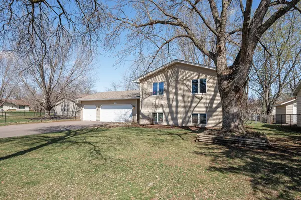 12061 Ilex ST NW, Coon Rapids, MN 55448