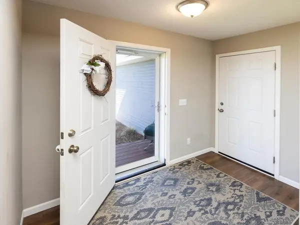 1015 Lakewood TRL, Norwood Young America, MN 55397