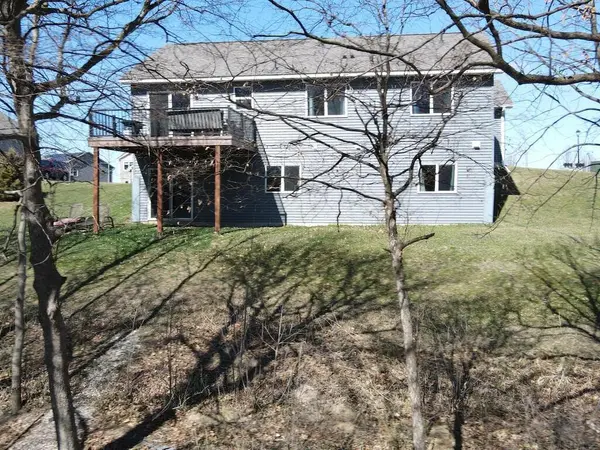 1015 Lakewood TRL, Norwood Young America, MN 55397