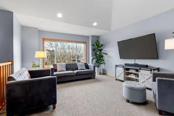 9318 212th ST W, Lakeville, MN 55044