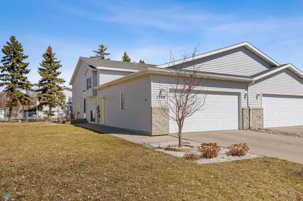 1308 4th AVE E, Fargo, ND 58078