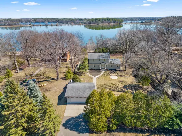 3636 Rustic PL, Shoreview, MN 55126