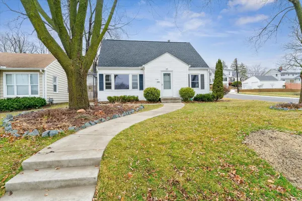 146 14th AVE N, Hopkins, MN 55343