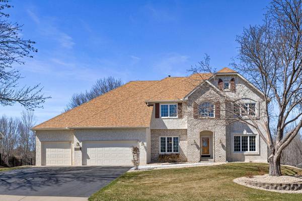 8645 Upland LN N, Maple Grove, MN 55311