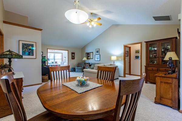 2724 NE Century CT NE, Rochester, MN 55906