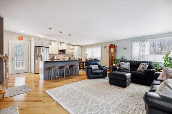 7851 Mississippi LN, Brooklyn Park, MN 55444