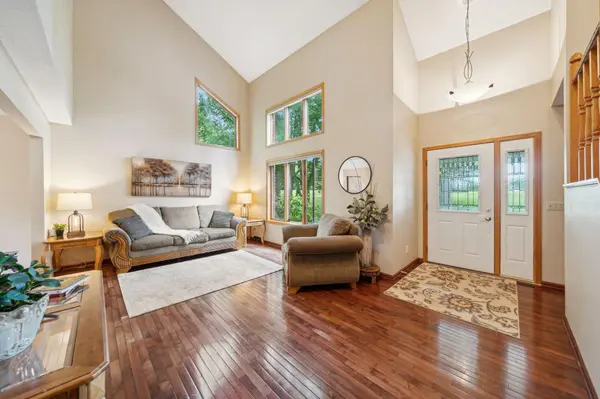 1096 Golden Oaks LN, Saint Joseph Twp, WI 54016