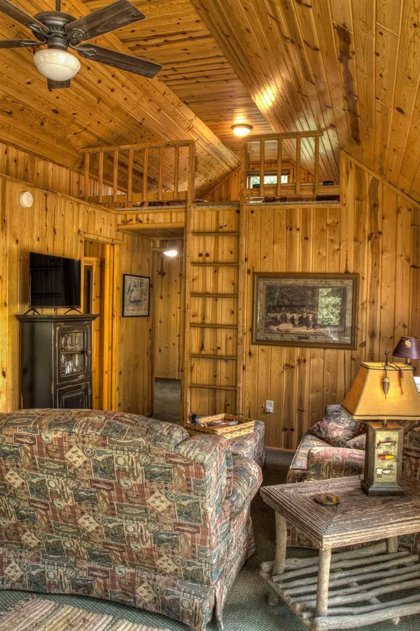 9570 Ossawinnamakee RD, Ideal Twp, MN 56472