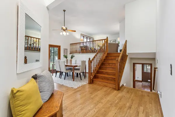 1563 Sherwood CT, Eagan, MN 55122