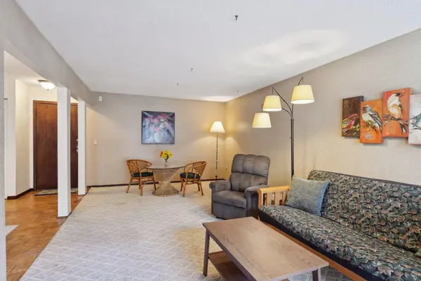 10840 Rockford RD #112, Plymouth, MN 55442