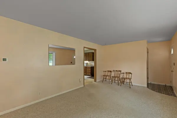 2137 Mcmenemy ST, Maplewood, MN 55117