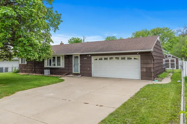 2137 Mcmenemy ST, Maplewood, MN 55117