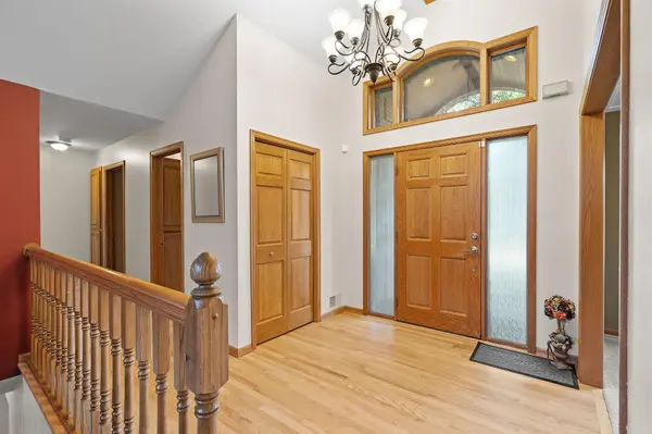 110 Ridge WAY, Mahtomedi, MN 55115