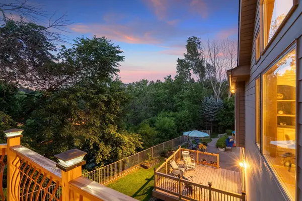 110 Ridge WAY, Mahtomedi, MN 55115