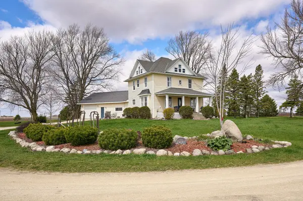 23185 Dodge Mower RD, Sargeant, MN 55973