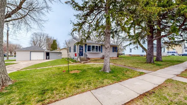 108 2nd ST NW, Dodge Center, MN 55927