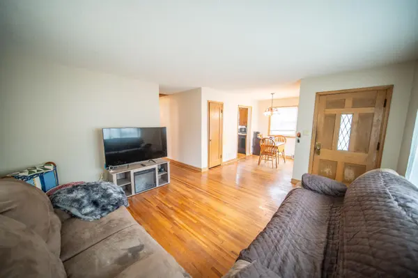 937 10th ST SE, Rochester, MN 55904