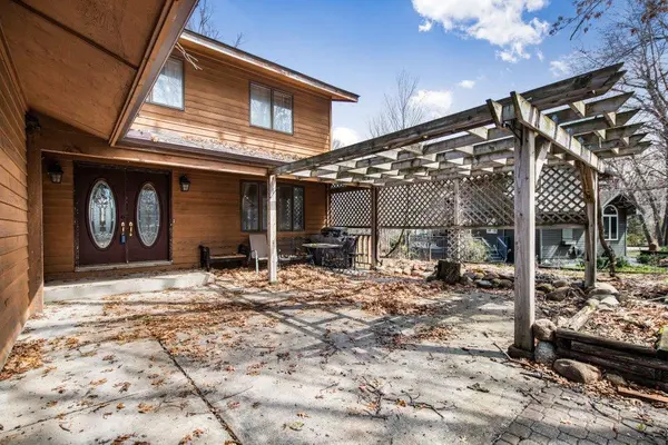 939 Lois LN, Lino Lakes, MN 55014