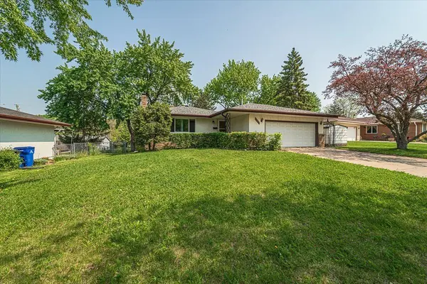 2203 Falcon AVE, Saint Paul, MN 55119