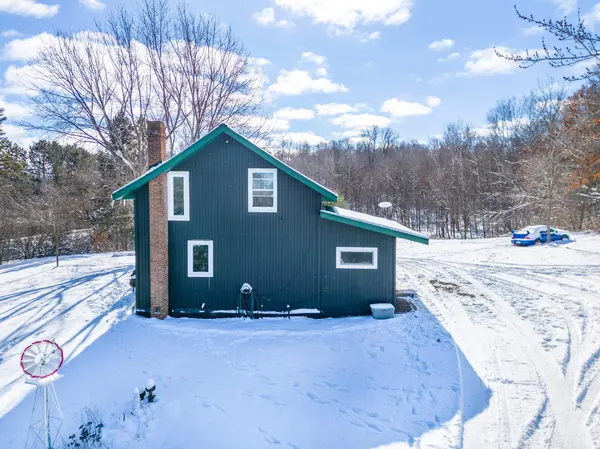 1728 W Church RD, Alden Twp, WI 54026