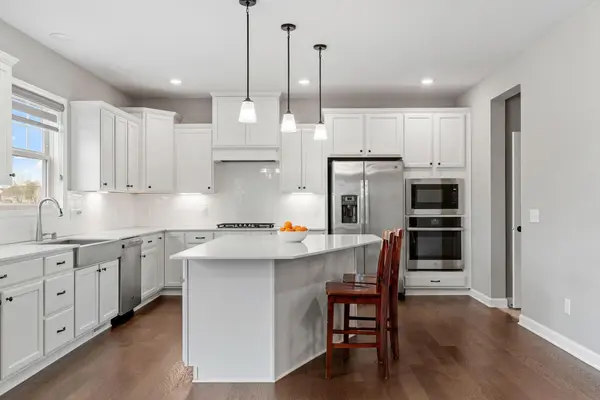 6619 Wildflower TRL, Corcoran, MN 55340