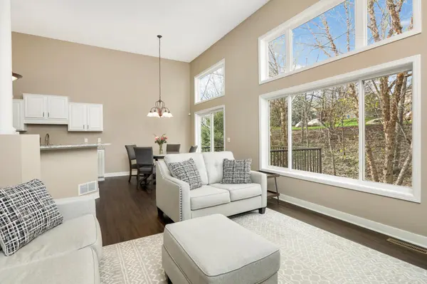 3569 Fox Tail TRL NW, Prior Lake, MN 55372