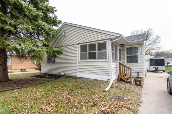 1710 6th ST S, Moorhead, MN 56560