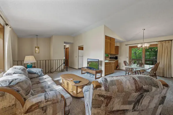 5230 Arrowood LN N, Plymouth, MN 55442