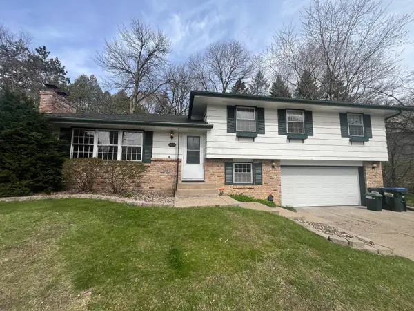 9919 Brookside CIR,  Bloomington,  MN 55431