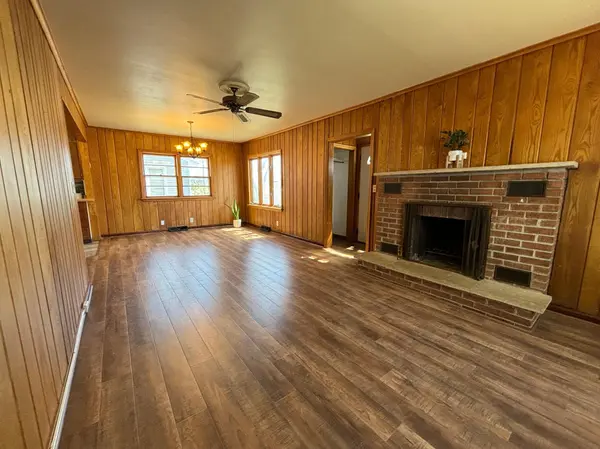 1410 W 4th ST, Winona, MN 55987