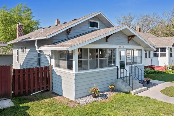 1032 Charles AVE, Saint Paul, MN 55104