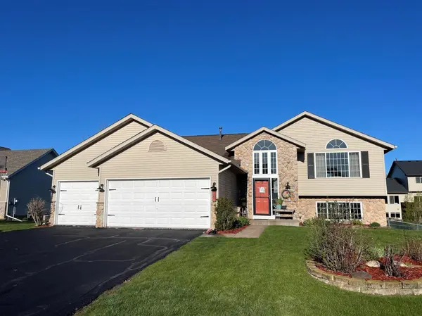 1107 N Cheyenne ST, Roberts, WI 54023
