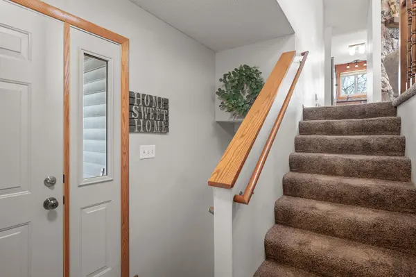 7617 Riverdale DR N, Brooklyn Park, MN 55444