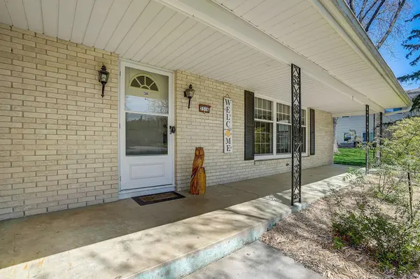 2316 Skyline DR, Bloomington, MN 55425