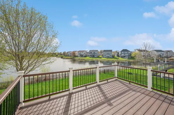 11162 Nassau CIR NE, Blaine, MN 55449