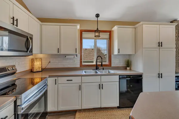 1302 Stone Ridge RD, Sauk Rapids, MN 56379