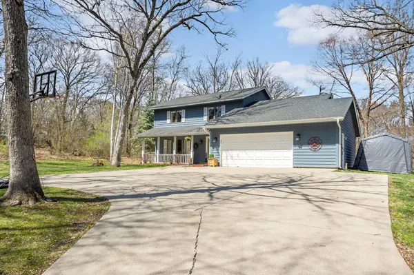 9550 Birch LN, Lakeville, MN 55044