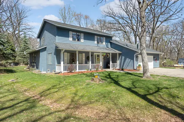 9550 Birch LN, Lakeville, MN 55044