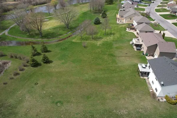 106 Golfview DR, Albany, MN 56307