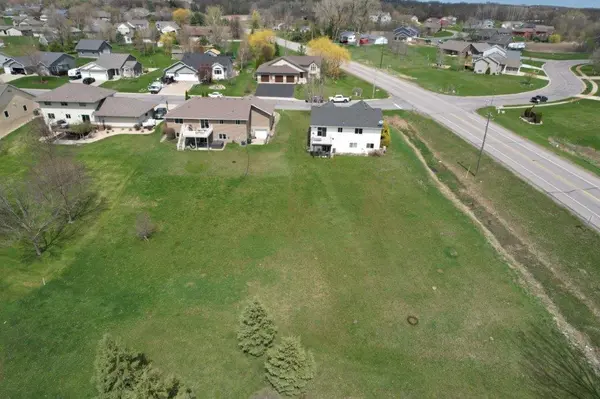 106 Golfview DR, Albany, MN 56307