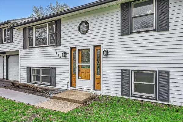 1418 Meadowmoor DR NE, Fridley, MN 55432