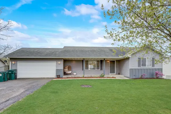 609 Hillcrest DR, Roberts, WI 54023