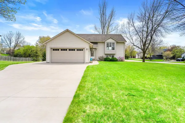 18755 39th AVE N, Plymouth, MN 55446