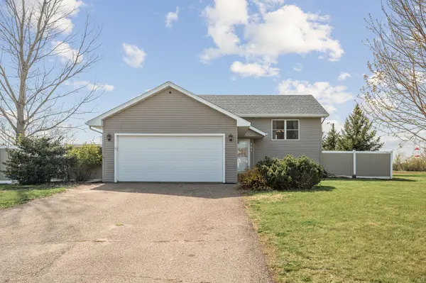 701 Lacie D LN, Roberts, WI 54023