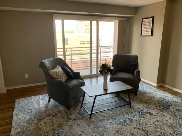 66 9th ST E #1307, Saint Paul, MN 55101